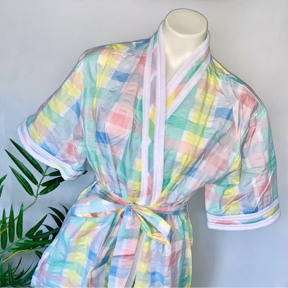 v i n t a g e :: Retro Stripe Pastel Seersucker Robe - Picture 3 of 11